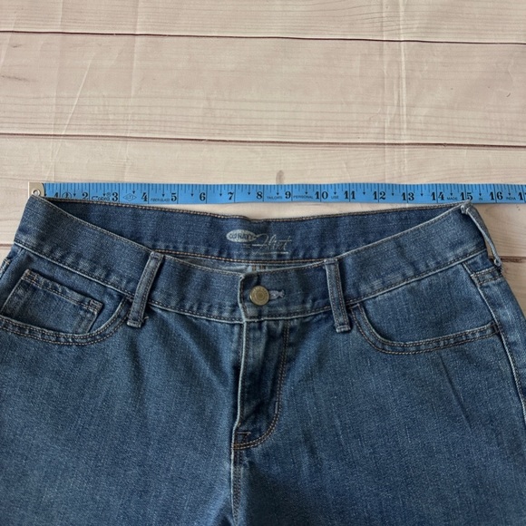 Old Navy Women's Flirt Jean Shorts Size 6
Summer Vacation Classic Casual Cute - Picture 5 of 7